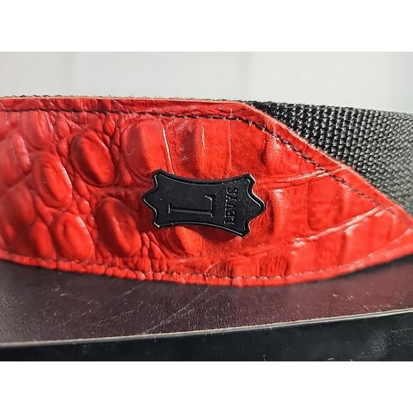 Levys M8CR-RED Immitation Crocodile Leather Guitar Strap Retired RARE Excellent - Picture 2 of 3